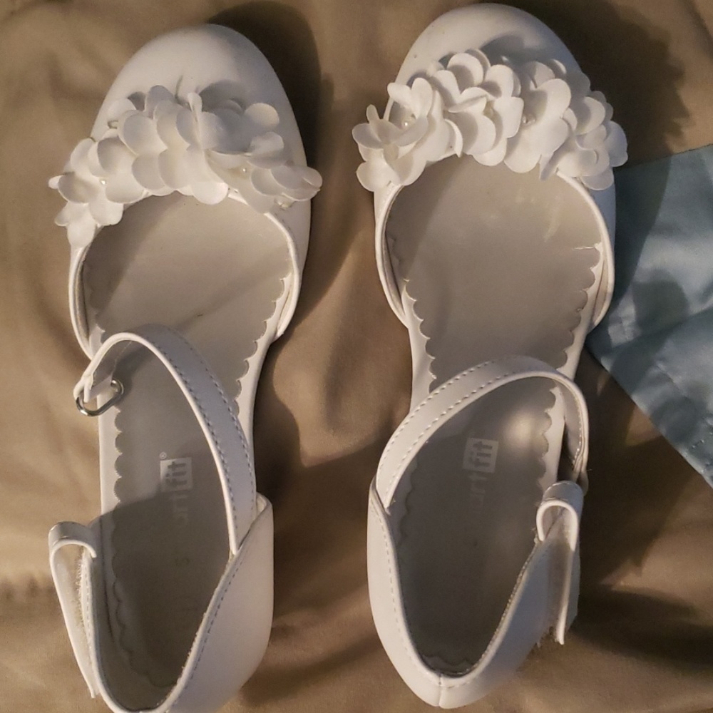 Girls 12 1/2 heeled dress shoes